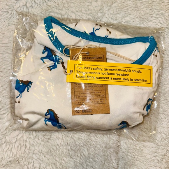 NIB Kyte Set - Picture 3 of 4